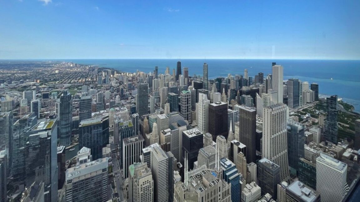 O expoziție bulgaro-germană din Chicago construiește o punte între Orașul Vânturilor și Hamburg