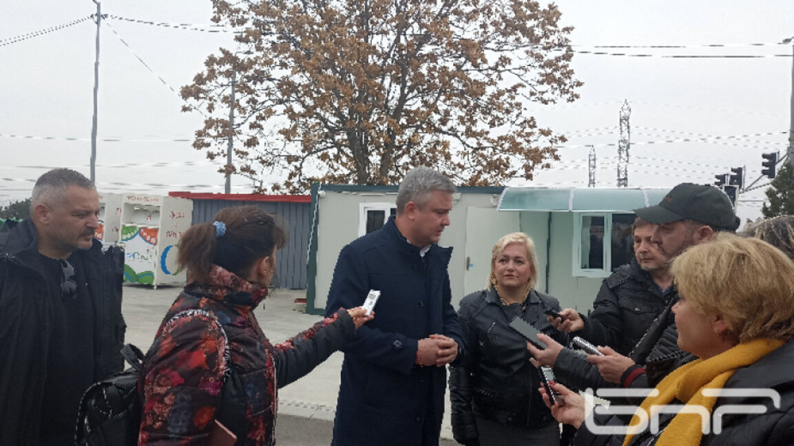 Граждани могат да предават отпадъците си на площадката в кв. Железник, въпреки проблем със софтуера