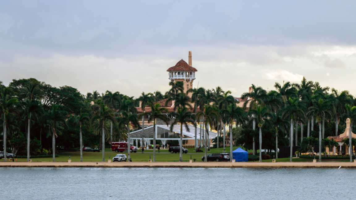 Изглед към резиденцията Мар-а-Лаго на президента на САЩ Доналд Тръмп.