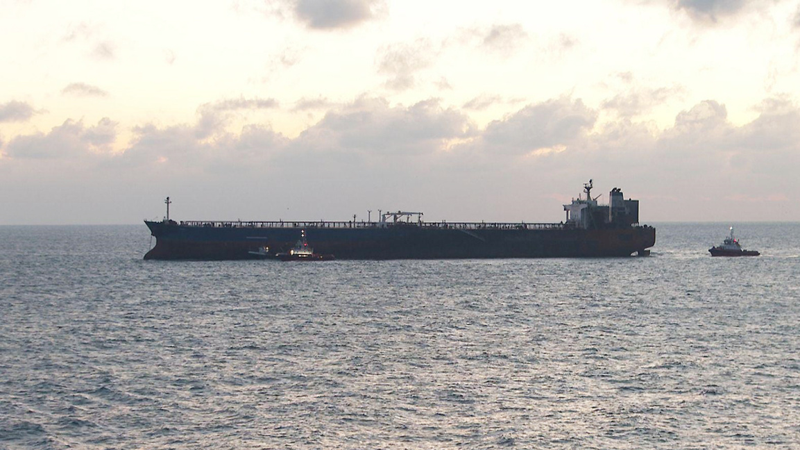 The sanctioned oil tanker “KAIROS” remains anchored near Burgas