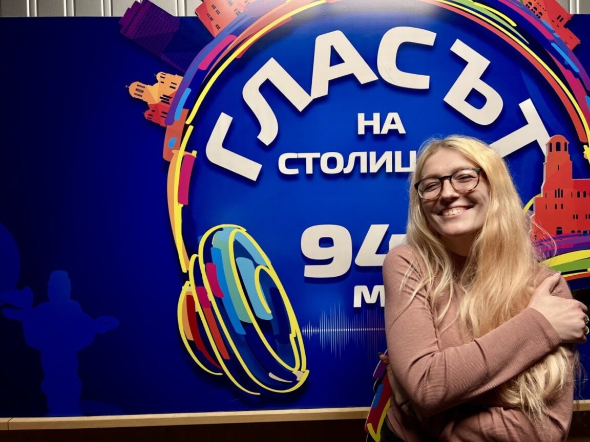 Rafunzel записа песен в "меланхоличен поп", текстът е за прекрасните моменти в човешките отношения