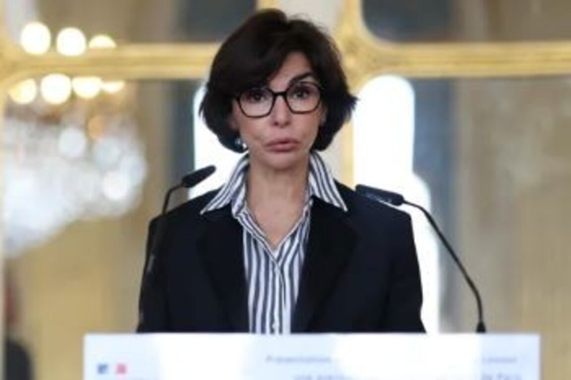 Le Monde: Френската министърка на културата се конфронтира със средите, които трябва да защитава