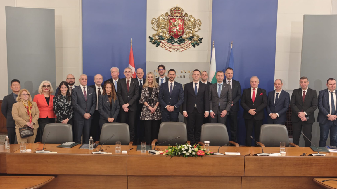 Болгария подписала стратегический договор по новым блокам АЭС "Козлодуй"