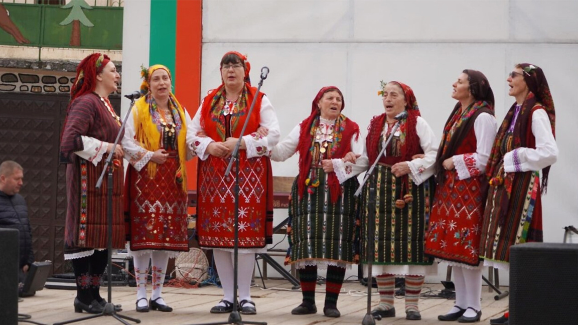 Gjyshet e Dobërskos ruajnë një thesar të folklorit tonë – Vodiçni Pesni