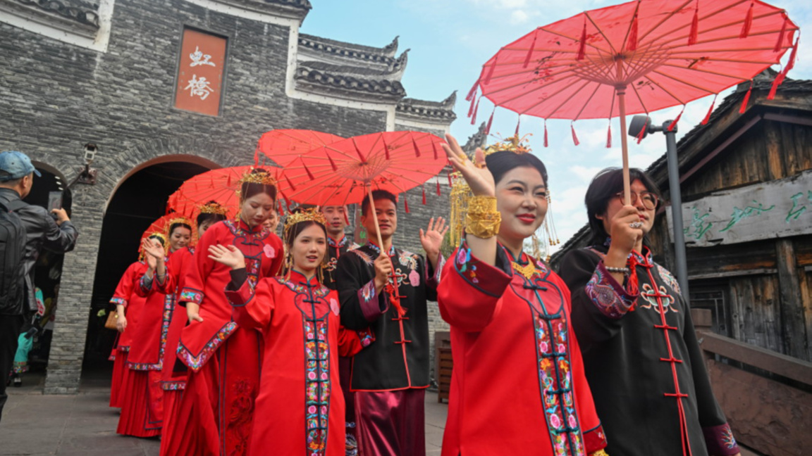 Китай приема закон за "етническото единство"