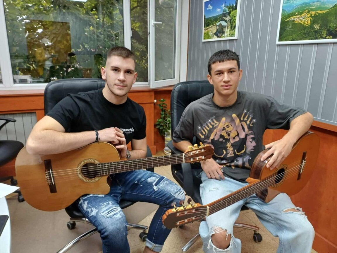 Джеймс Топалов и Георги Иванов