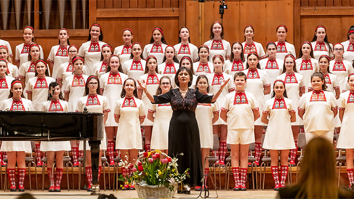 Προβολή ταινίας για την Παιδική Χορωδία της ΒΕΡ στο Παρίσι 