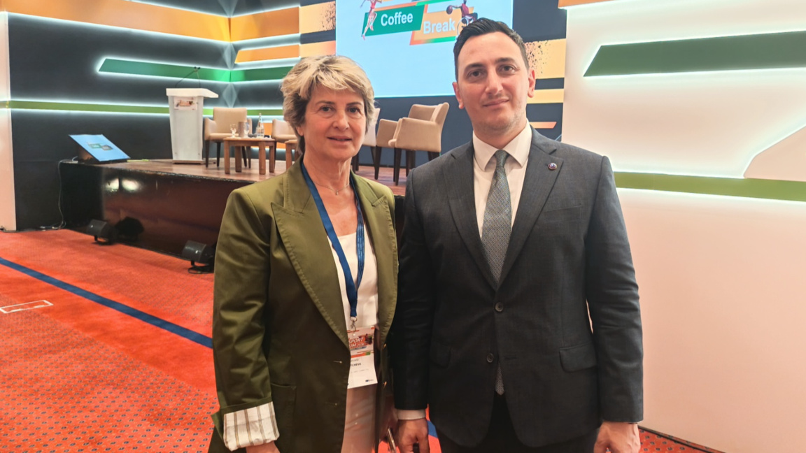 Весела Лечева и Глен Микалеф