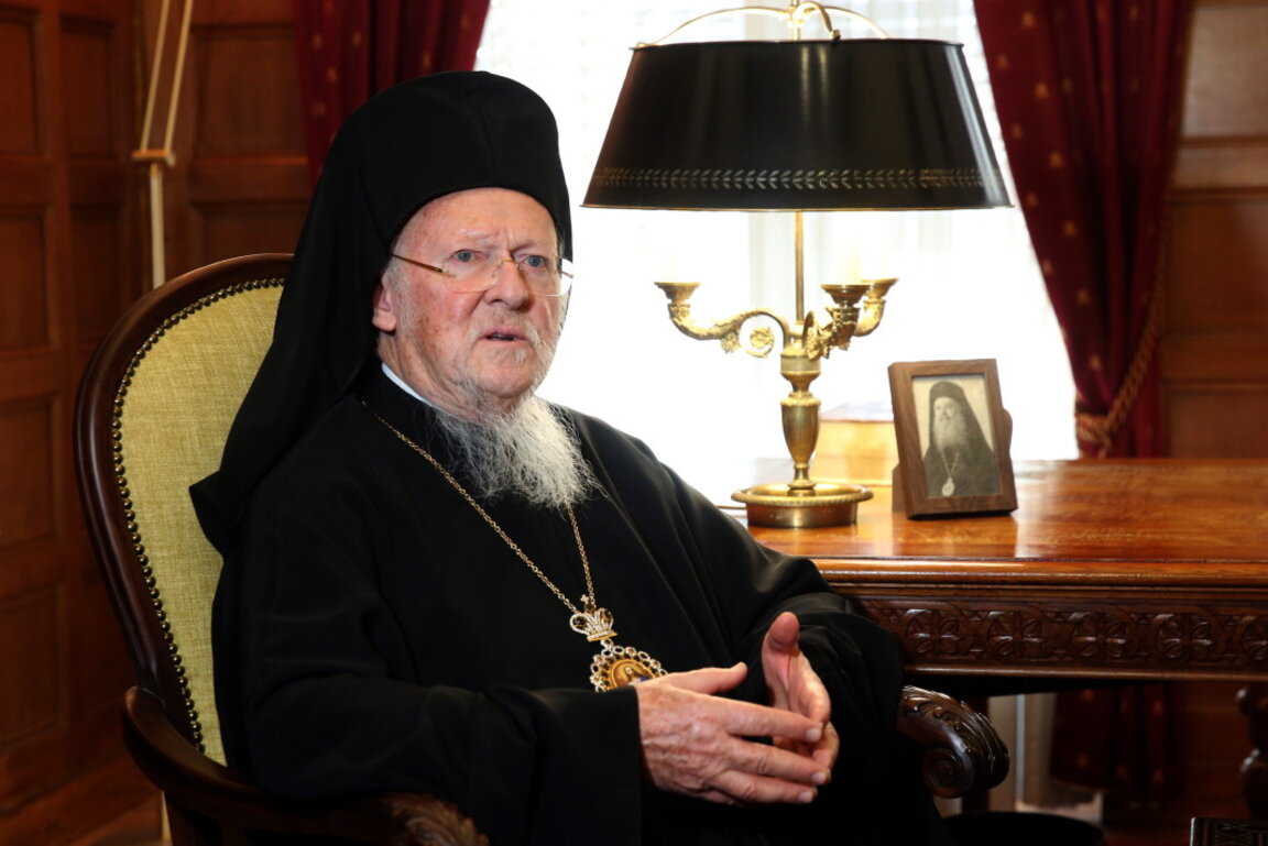 Предвидени са срещи с Вселенския патриарх Вартоломей.