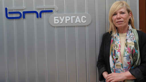 "Поетични реплики" с Диана Саватева и Ина Иванова в Бургас