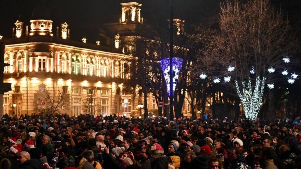 Un festival navideño en Ruse entrelaza un moderno programa cultural con los sonidos mágicos del tradicional “Horó del Danubio”