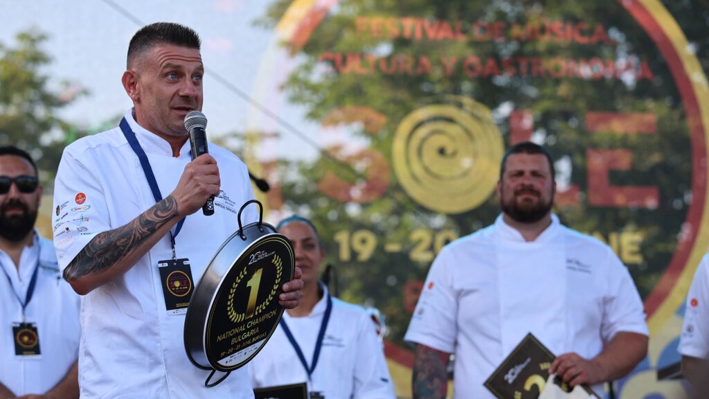 Bullgari Nikollaj Gençev në finalen e Kampionatit Botëror të Paellas