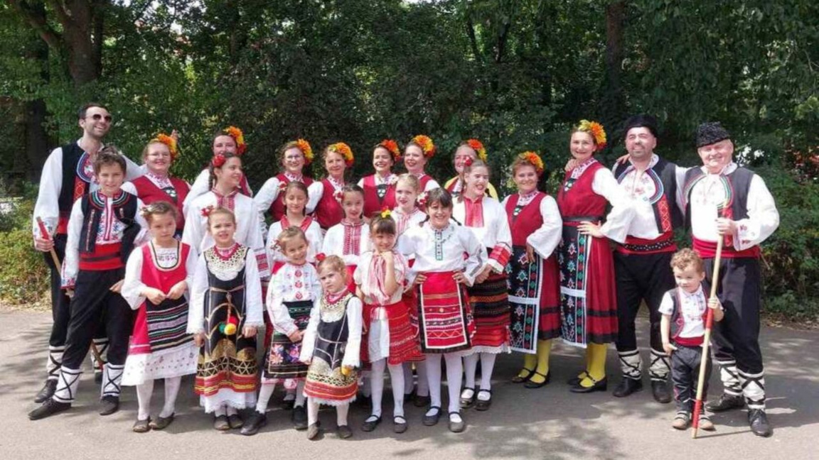 Bulgarischer Tanzverein „SamoDivi“ betei...