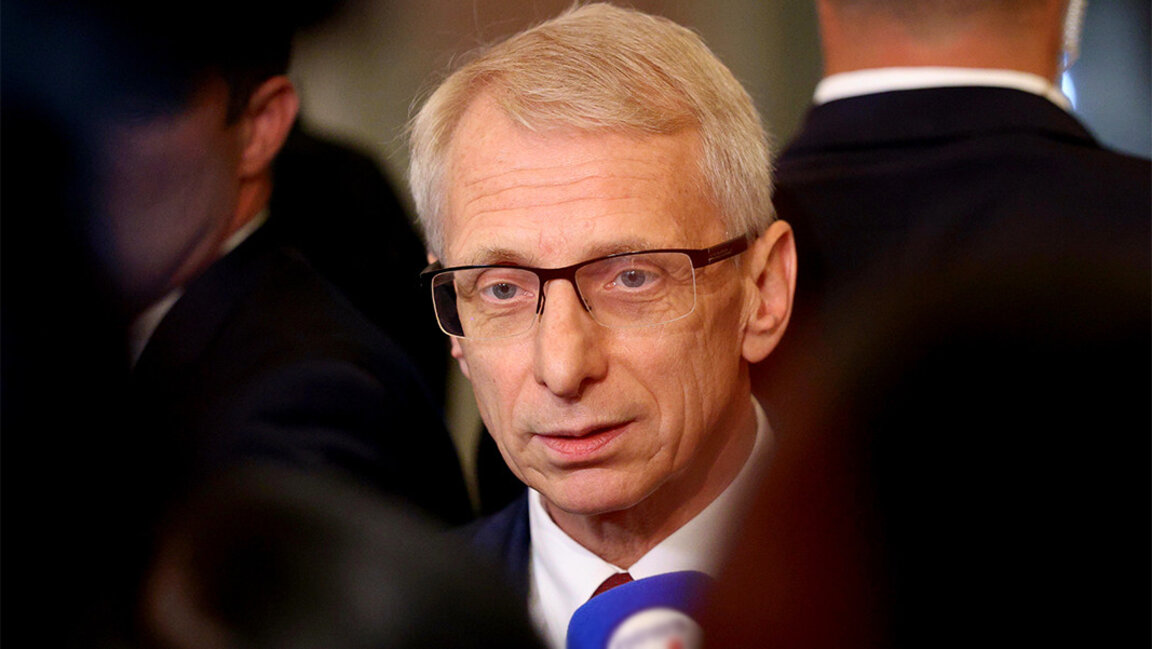 Ministerpräsident fordert, Vollmachten des Präsidenten neu festzulegen