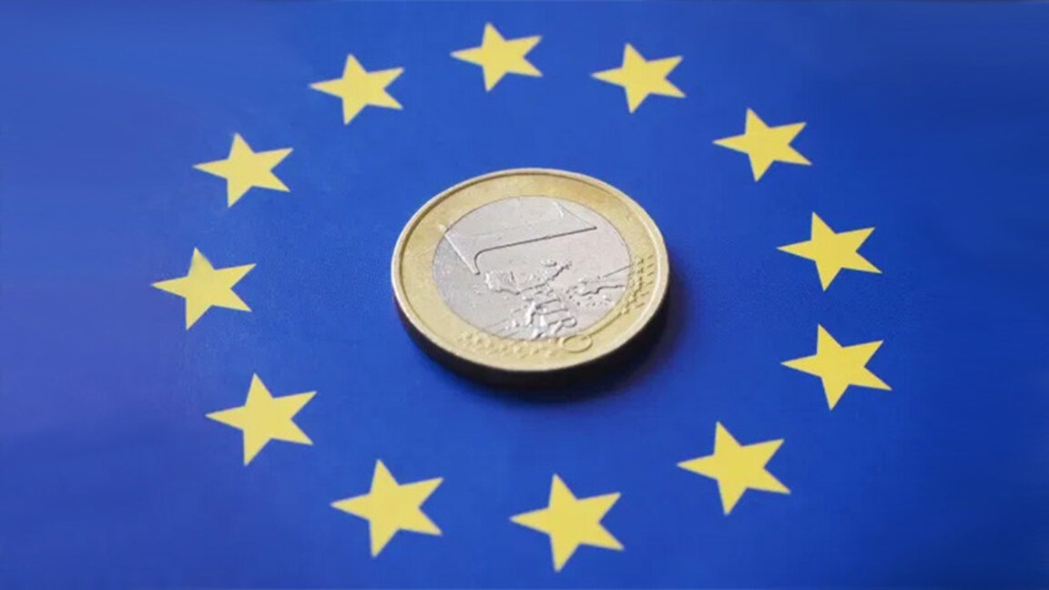 El presidente Rumen Radev aprueba un referéndum sobre la introducción del euro