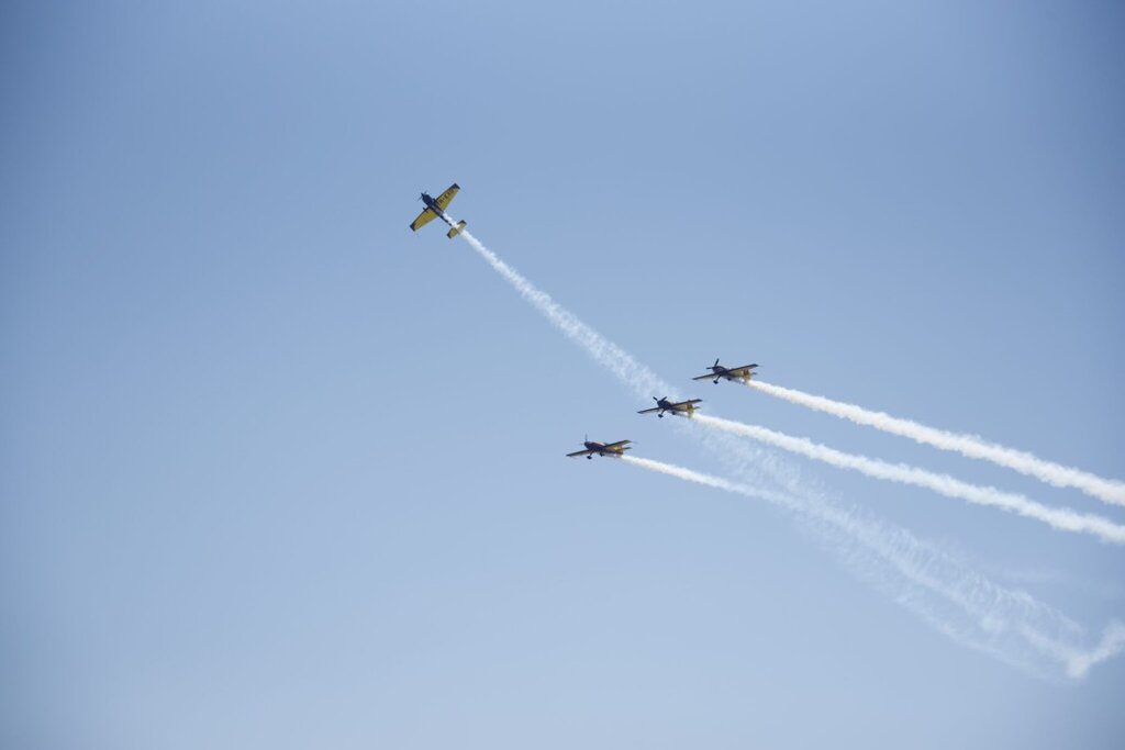 Burgas residents and guests will watch an air show to the sounds of hits from the 90s