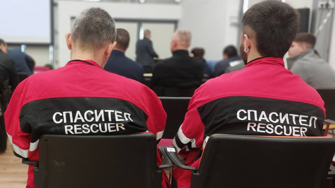 Отличиха бургаски доброволци, помагали при пожари и наводнения