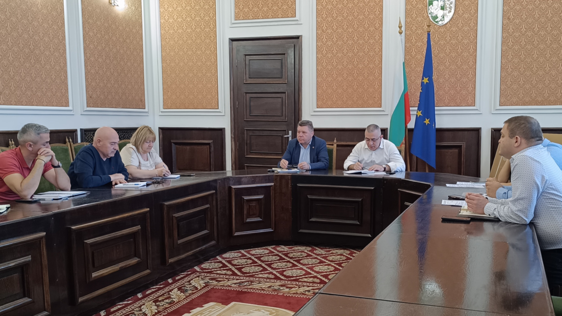 Три блока в Сливен може да не бъдат санирани в срок 