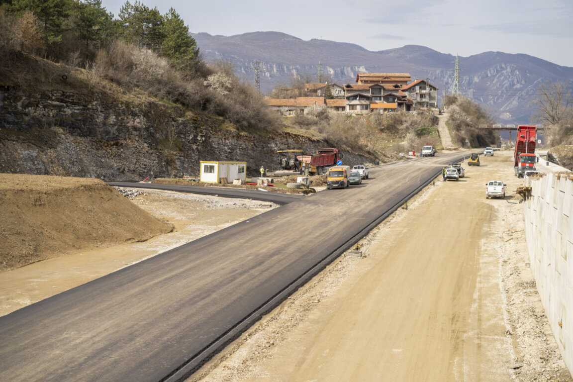 Регионалният министър Иван Иванов: До края на юни ще има проходимост по пътя Мездра – Ботевград