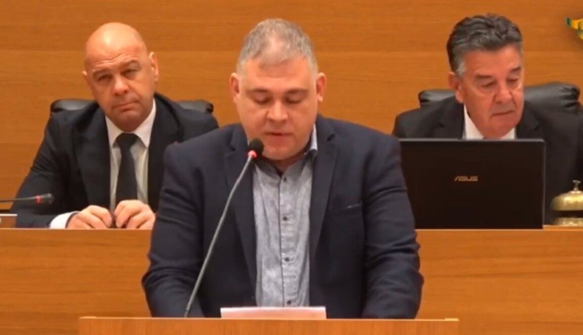 Илия Гатев напуска БСП, остава независим в ОбС