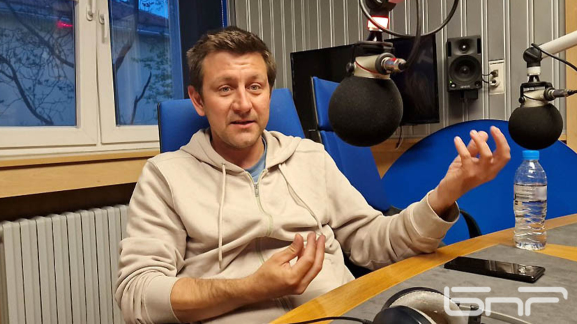 Никола Тулечки