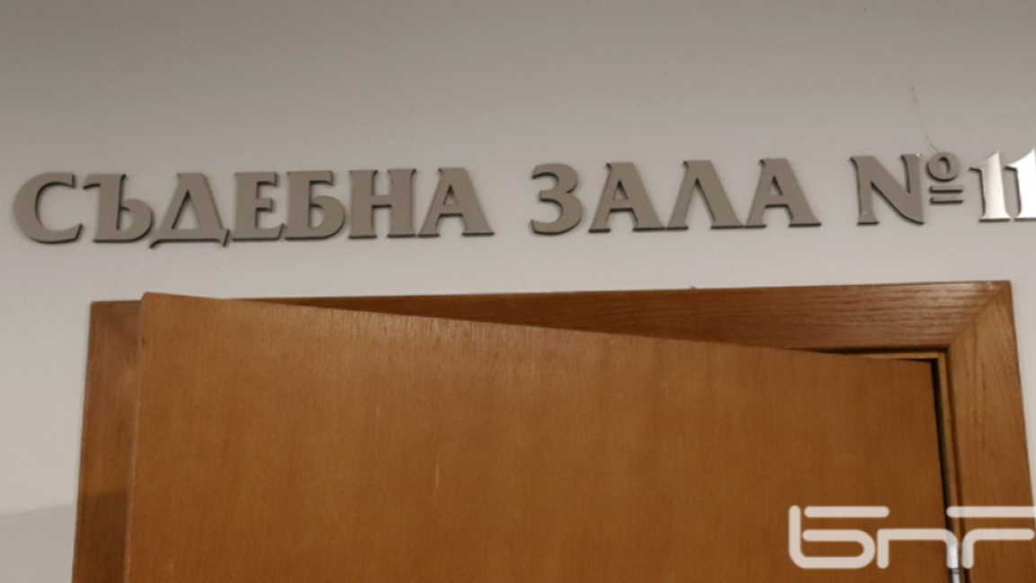 Измамникът, предлагал "евтини" телефони, остава постоянно в ареста