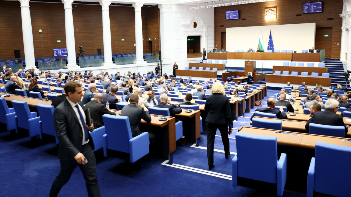 Първият опит за старт на петъчното заседание на НС - неуспешен