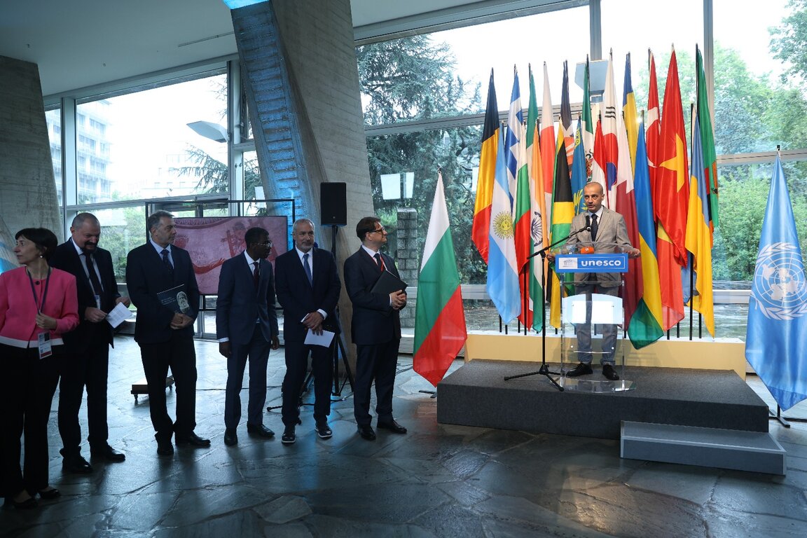 Në Paris u hap ekspozita bullgare “Nëpër valët e Detit të Zi ndër shekuj”