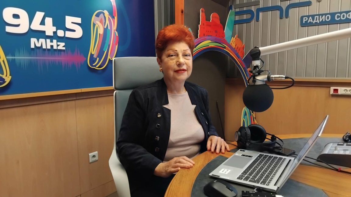 Пианистката Антонина Бонева от организаторите