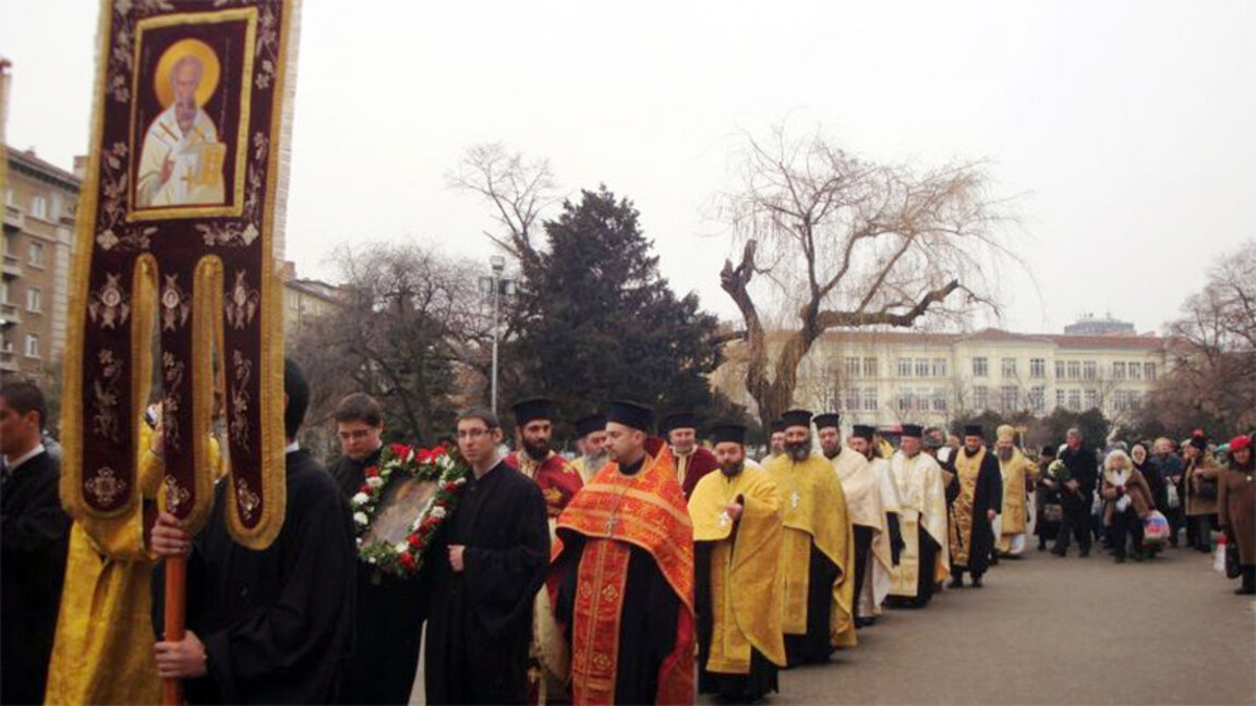 Liturgical procession marks feast of St. Euthymius of Tarnovo