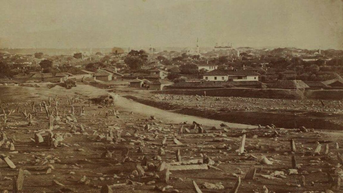 Sofya'da bir Müslüman mezarlığı, 1885 yılı