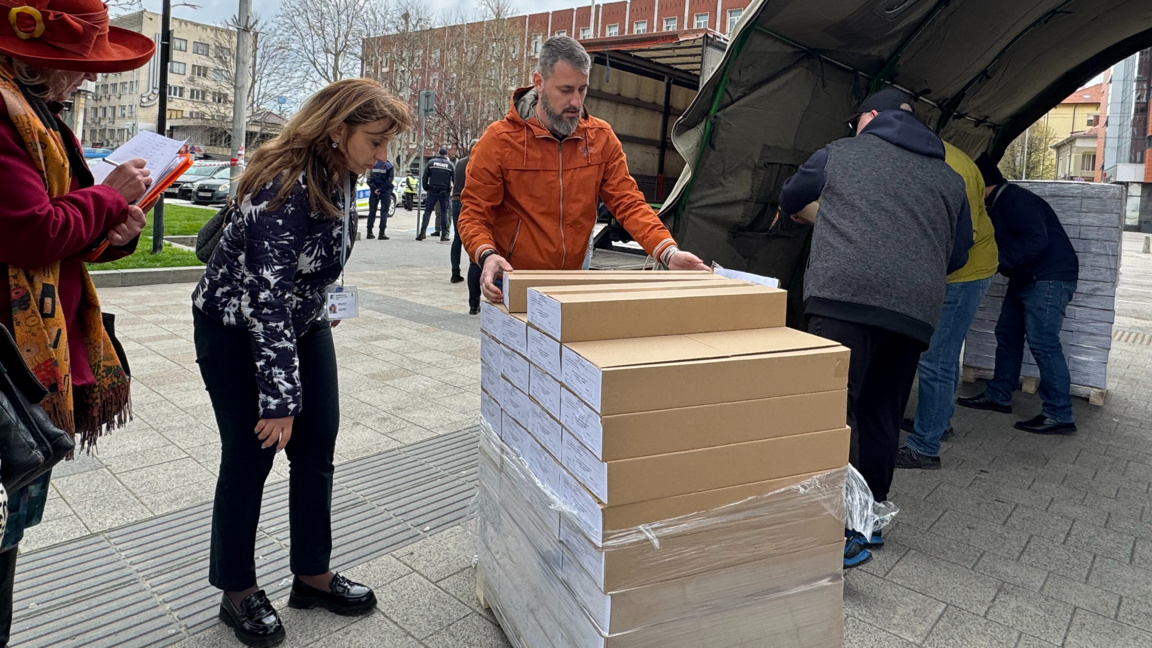 В Плевен бяха получени 200 000 бюлетини за изборите на 19 април