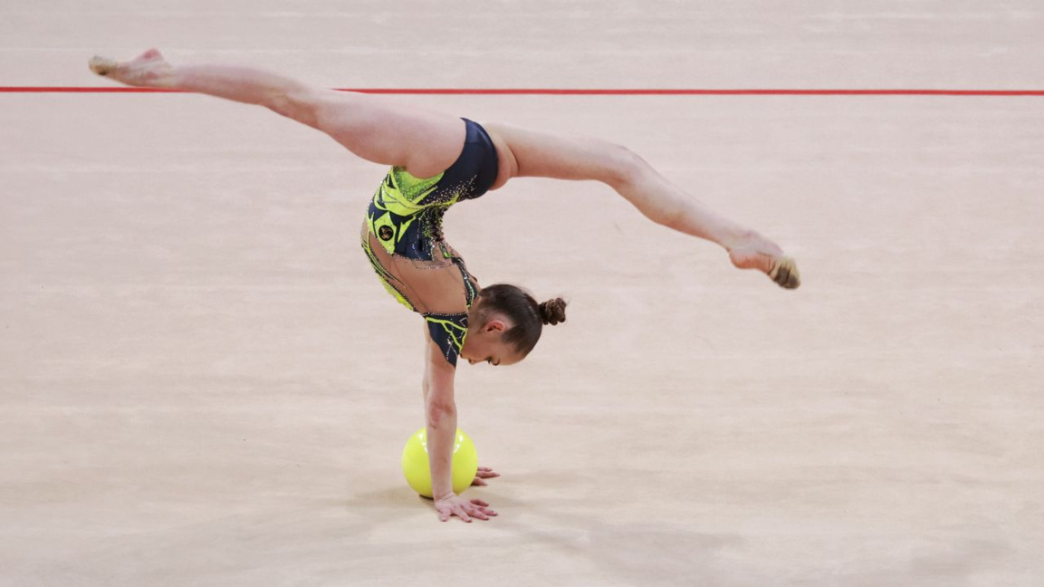 Stiliana Nikolova gana otras dos medallas en Bakú con el aro y la pelota