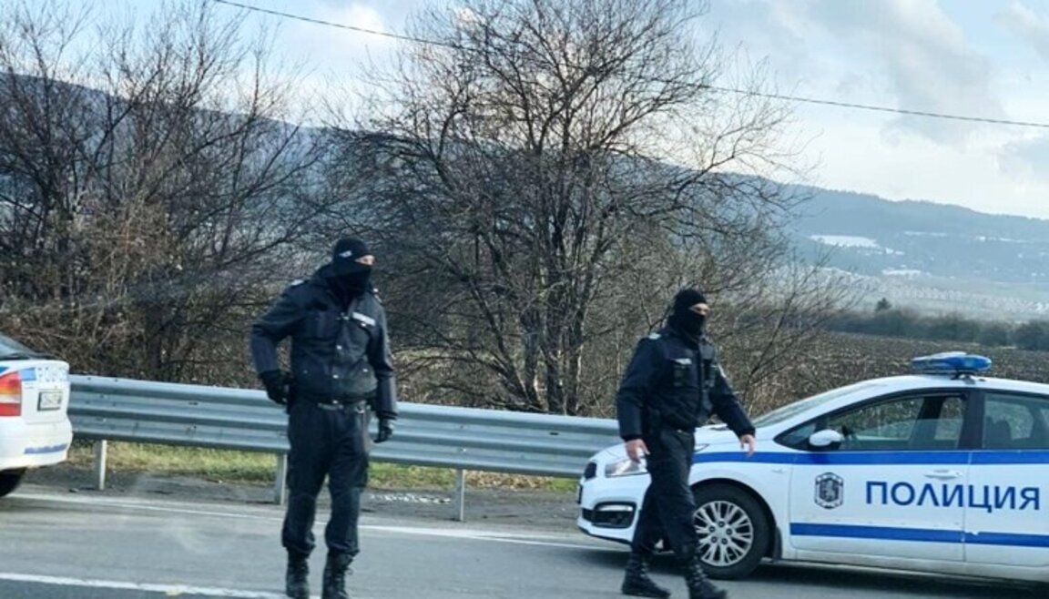 Трафикант на мигранти, предложил подкуп на полицаи, отива на съд