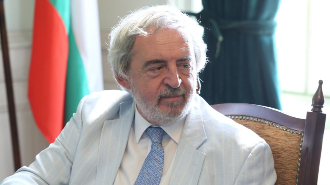 Проф. Лъчезар Аврамов