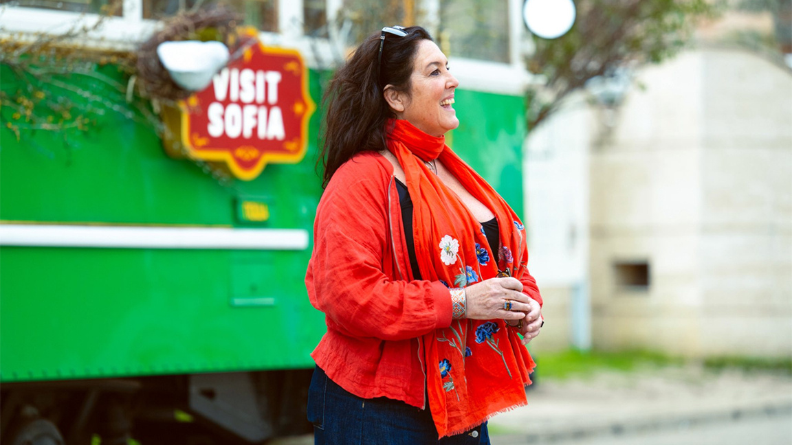 Σόφια γίνεται μέρος της σειράς The Greatest Cities on Earth με τη Μπέτανι Χιουζ 