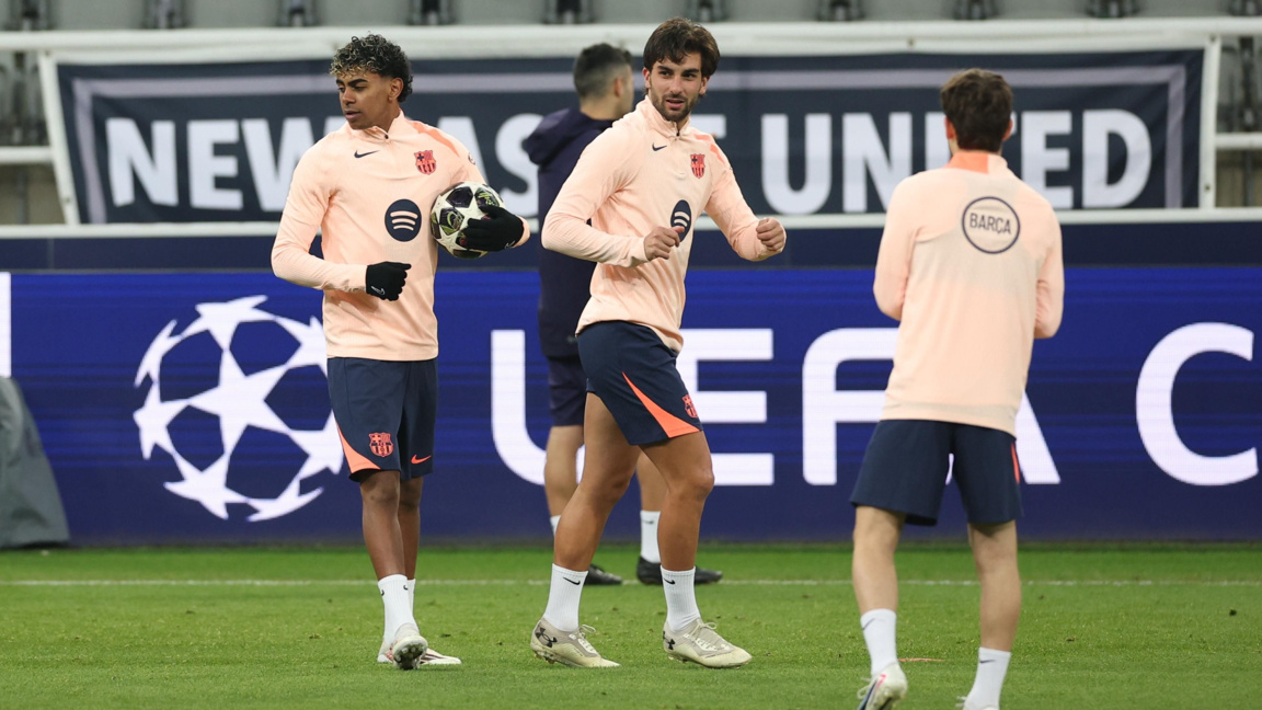 Барса на тренировката си в Нюкасъл снощи.