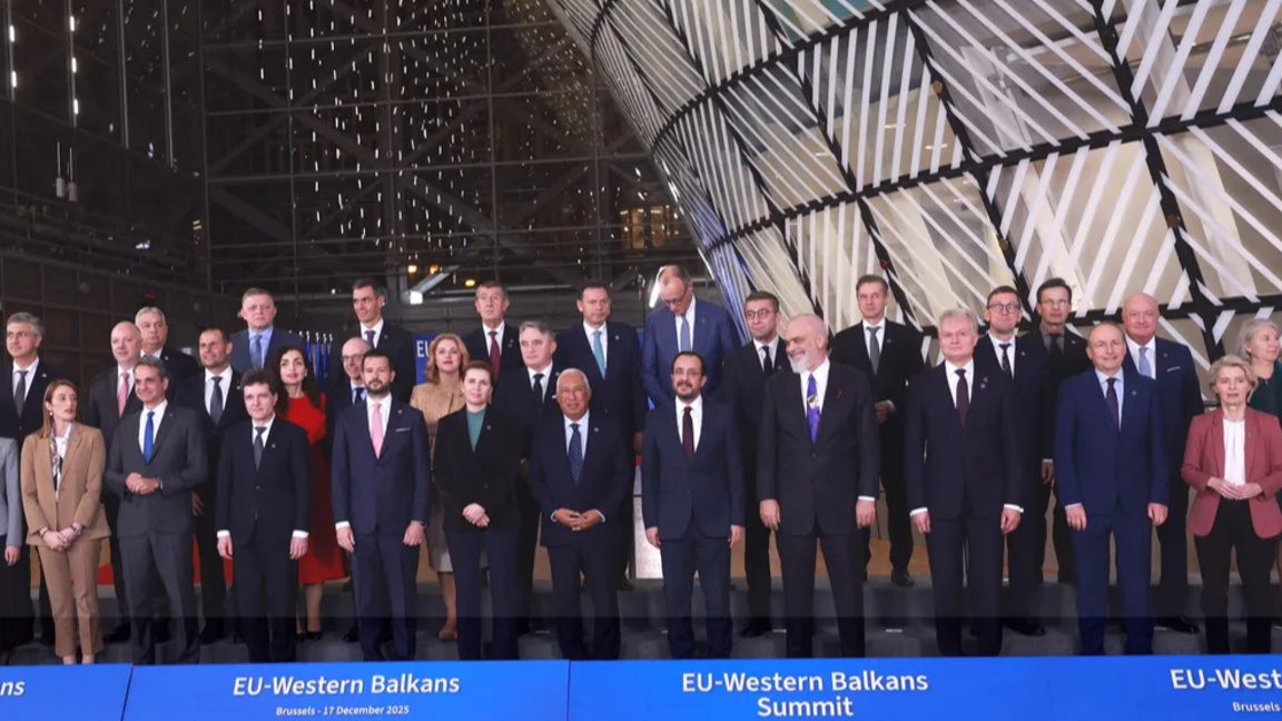 L’UE somme Skopje de respecter ses engagements…