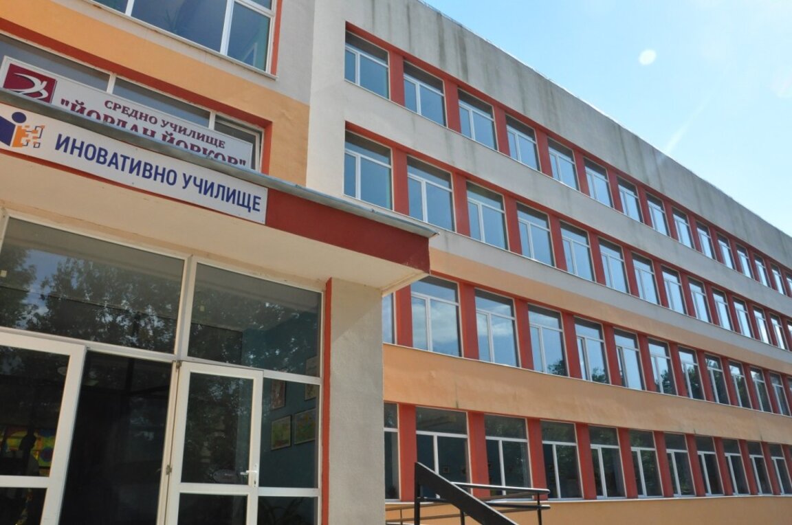 Община Бургас ще съфинансира асансьор за деца със специални потребности в СУ "Йордан Йовков"