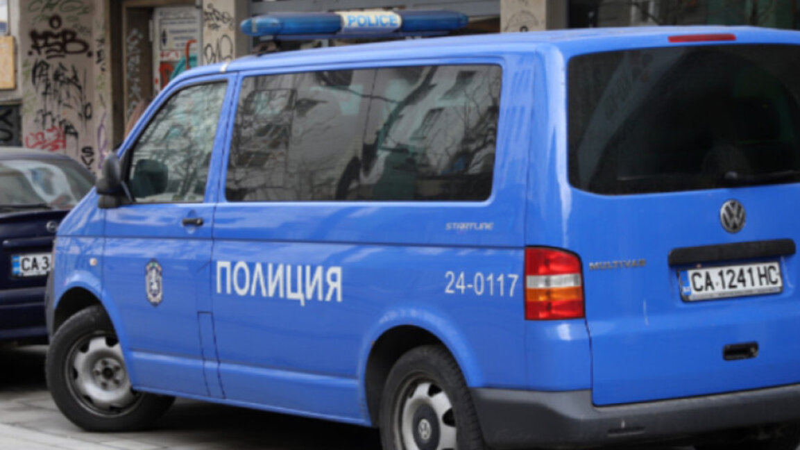 Жена от Дупница занесе пари на телефонни измамници в Букурещ