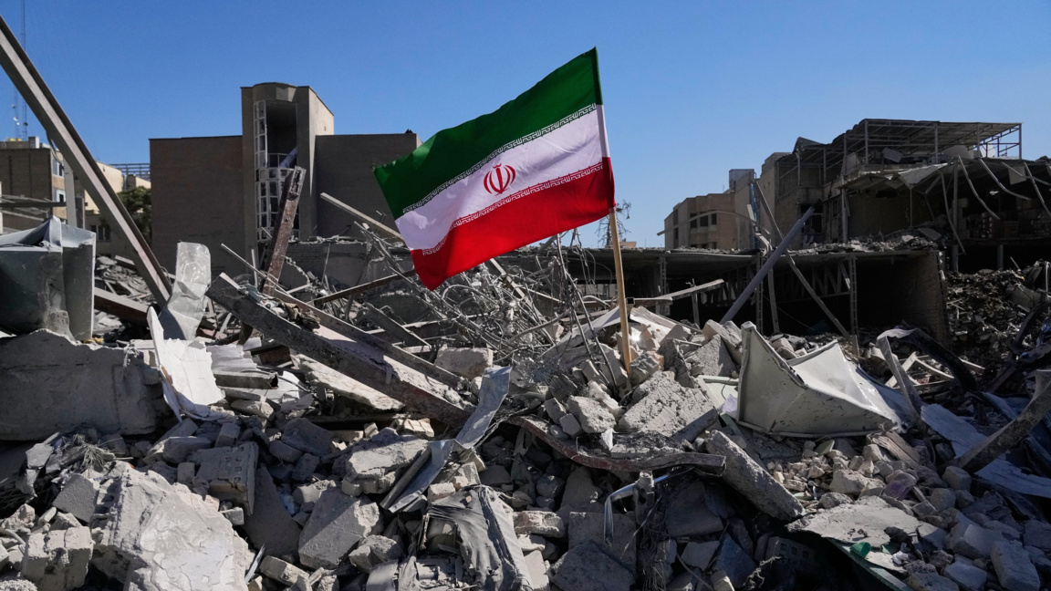 Опустошения в центъра на Техеран, Иран, 3 март 2026 г.