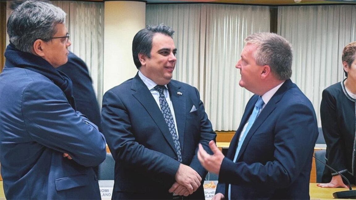 Assen Wassilew fordert von EU Lösung für eingefrorene russische Vermögenswerte