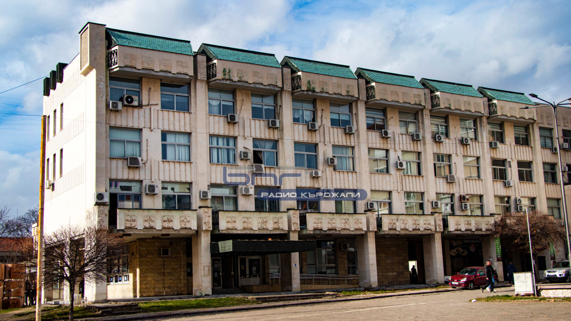 НАП: 12 600 души от област Кърджали са д...