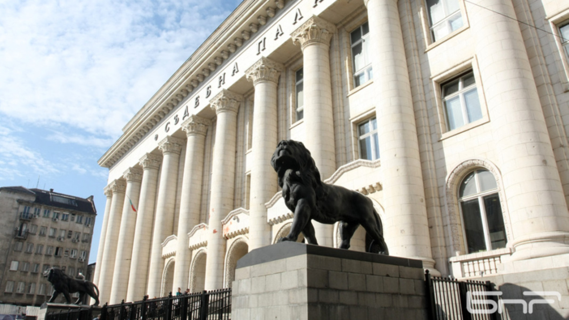 Започна по същество делото за убийство на момче в столичен мол 