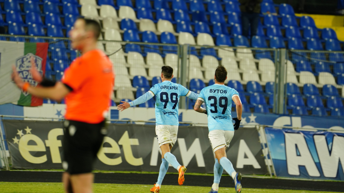 Вутов и Карагарен бяха в основата на гола на домакините.