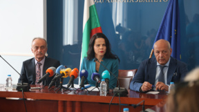 Министър Ивкова с разяснения за административната реформа в здравеопазването