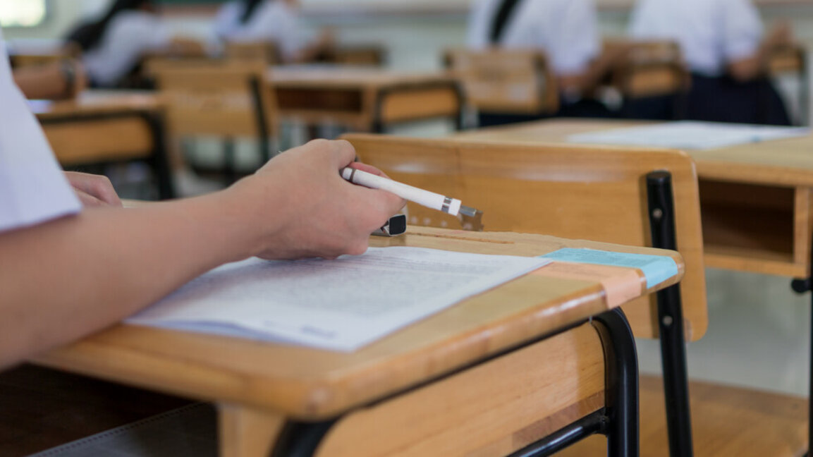 Зрелостници не могат да четат и пишат