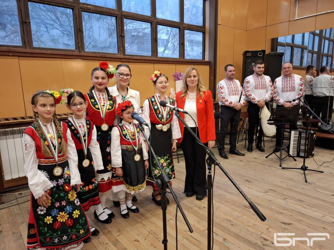 Лауреати от фестивала „С песните на Кичка Савова“ участваха в Майсторски клас