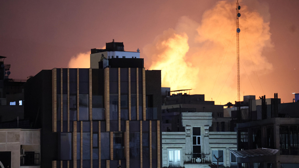 Израел и Иран продължават да си разменят удари