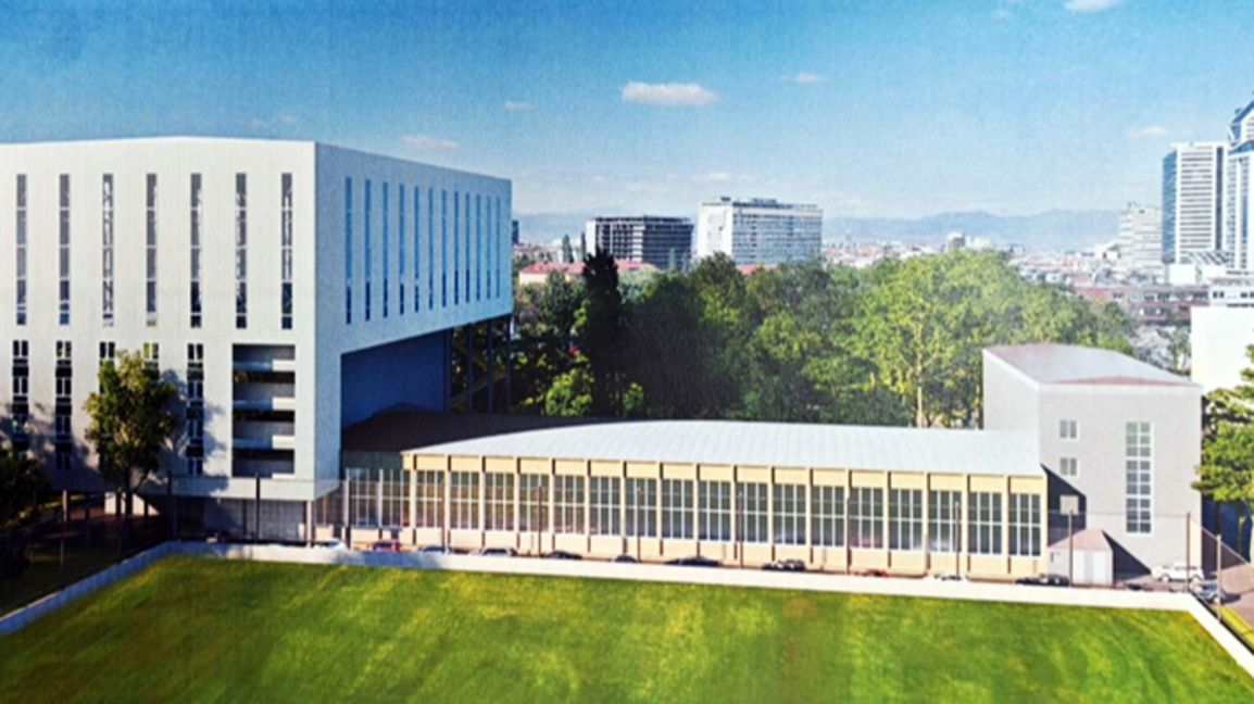 След 8 години: разширяват залата по худо...